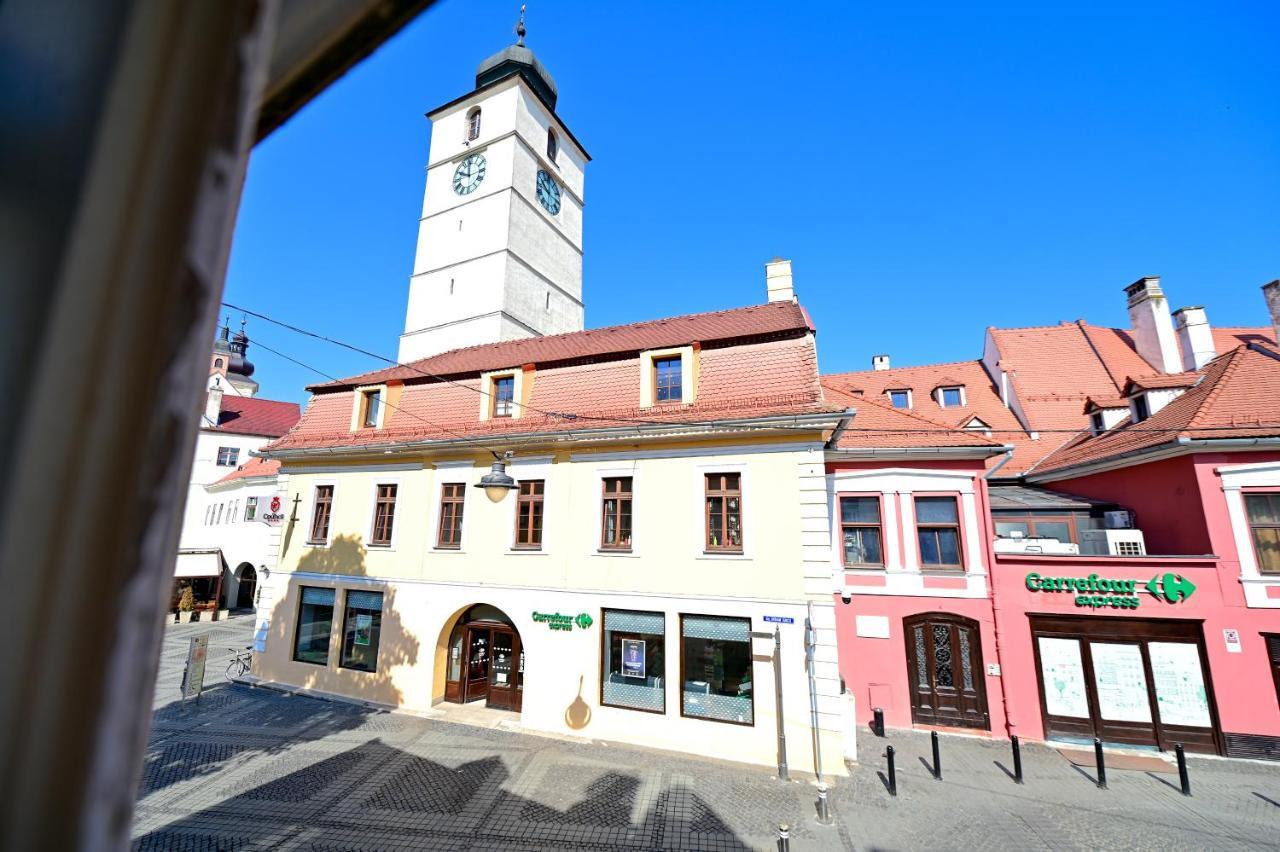 Lovely 2 Bedroom Apartment In Historic City Center Sibiu Extérieur photo